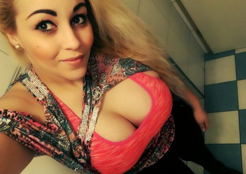 Femme recherche juste à s'amuser avec un homme sur Lyon