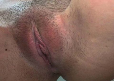 Plan cul à Moulins avec gonzesse qui aime les hommes TTBM propres