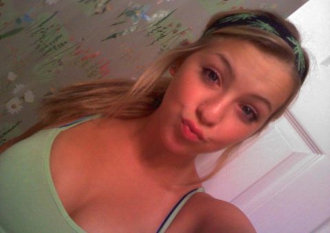 Rencontre Candauliste avec charmante femme coquine